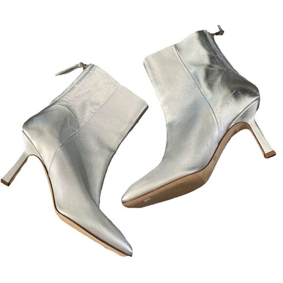 NEW $545 Aeyde Verlin Silver Leather Ankle Boots Women's Size 39 US 9 - Picture 1 of 4